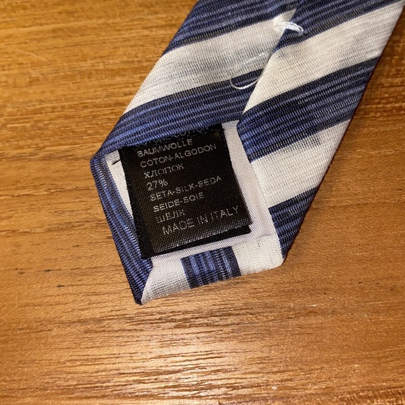 Hugo Boss tie - Picture 5 of 9